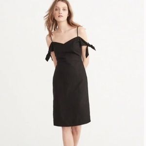 Abercrombie and Fitch fitted black linen dress